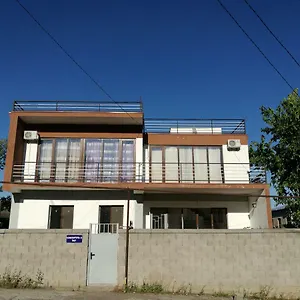комплекс агора Проживание в семье Тбилиси